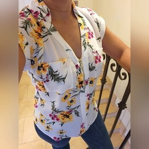 Express,  sleeveless floral top, white floral, size XS